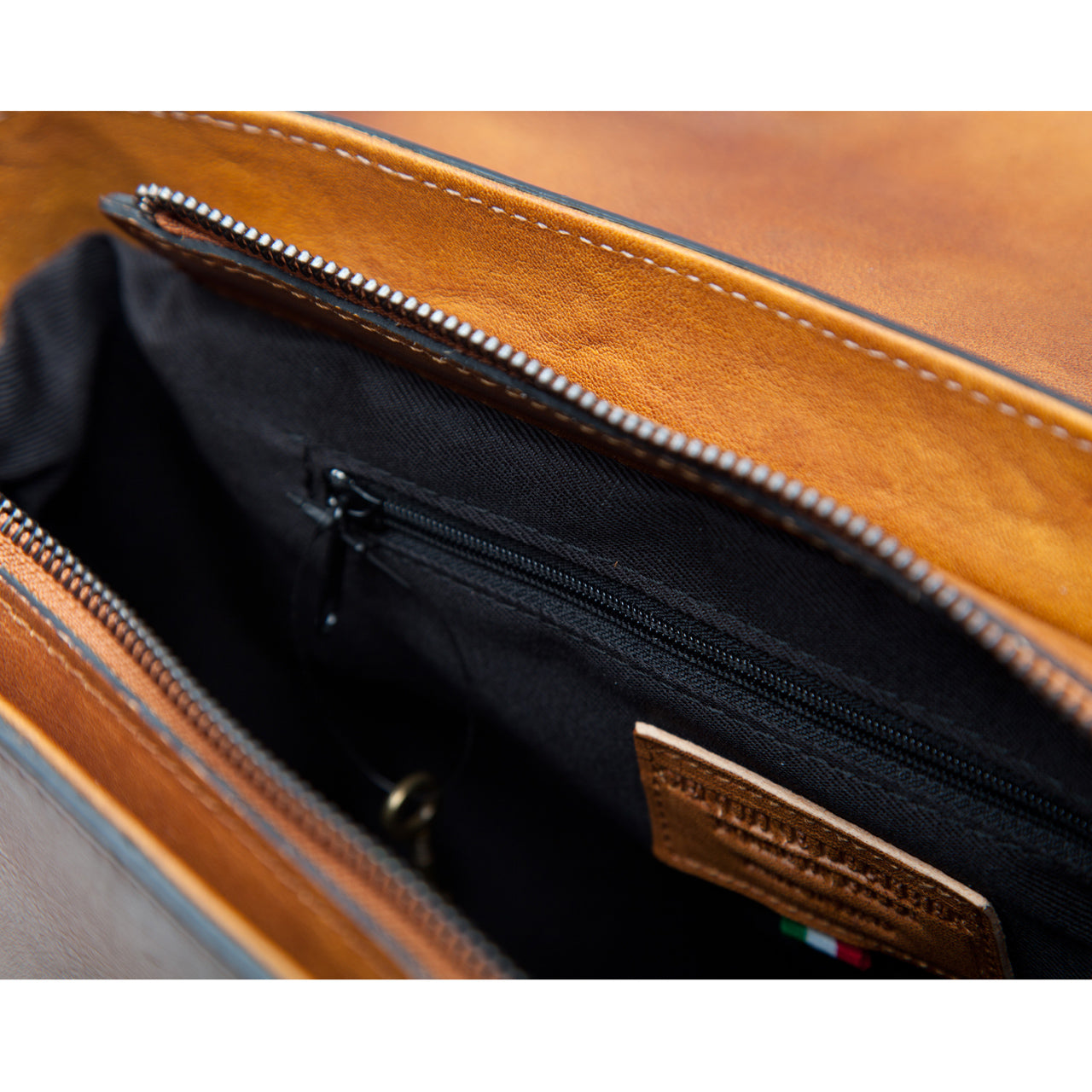 Sac cabas Pratesi Buti en cuir italien véritable - Cuir italien tanné végétal noir