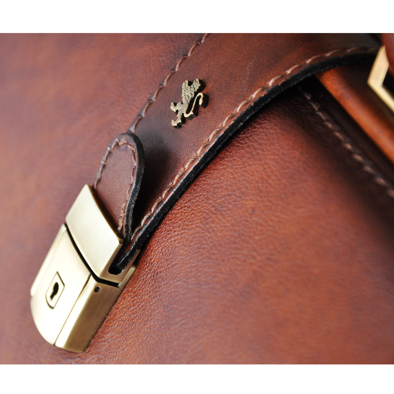 Pratesi Doctor Bag Montefioralle in cow leather - LQE2