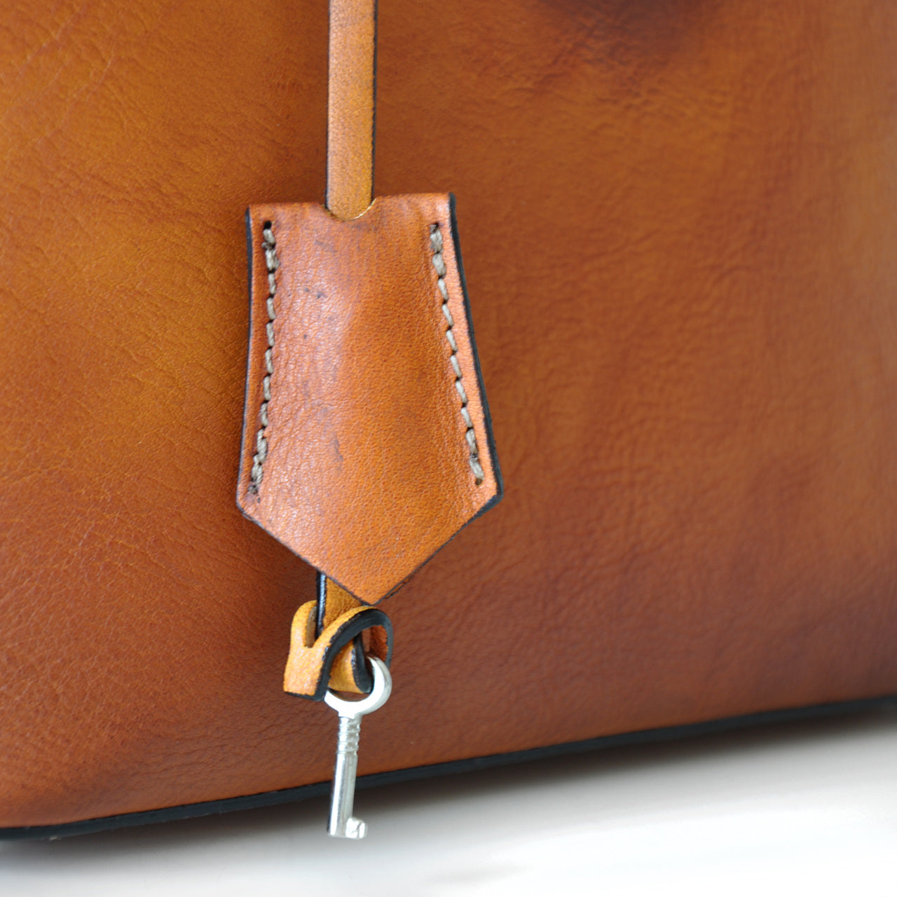 Pratesi Versilia Small Bruce Handbag in genuine Italian leather - Vegetable Tanned Italian Leather Mustard