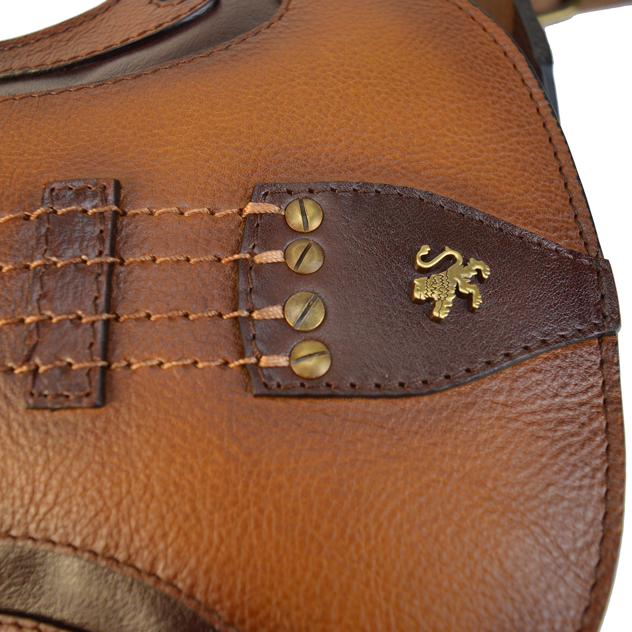 Pratesi Violino Backpack in genuine Italian leather B210 - Vegetable Tanned Italian Leather Brown