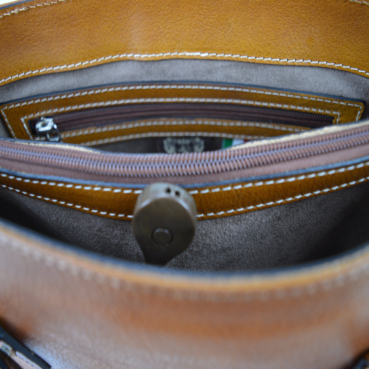 Pratesi Handbag Baratti in genuine Italian leather - Vegetable Tanned Italian Leather Brown